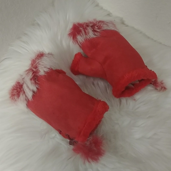 Red Faux Fur Fleece Fingerless Gloves - Picture 7 of 16
